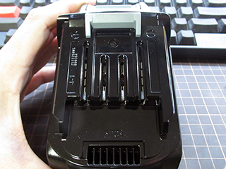 Makita 40V XGT Battery Pinout 001